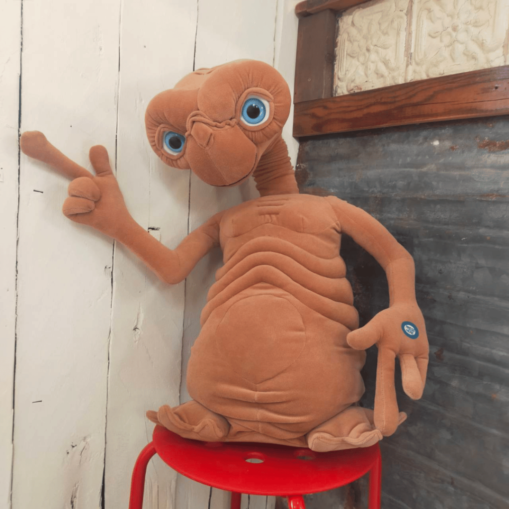 E.T.のぬいぐるみ